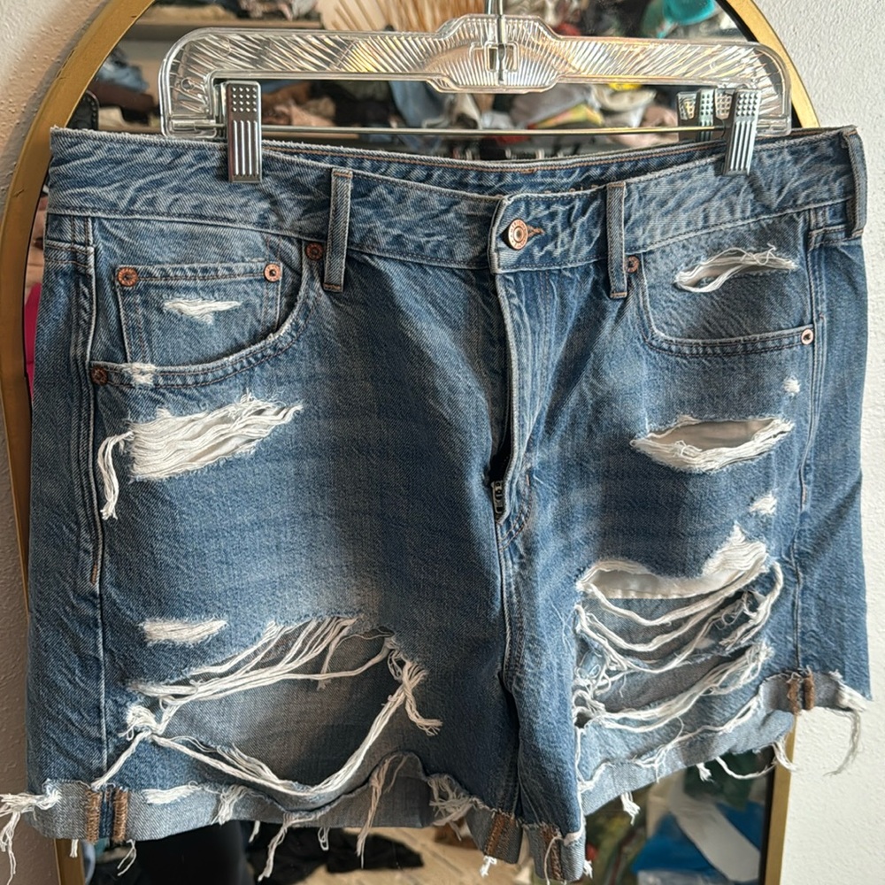 American eagle jean shorts size 14
